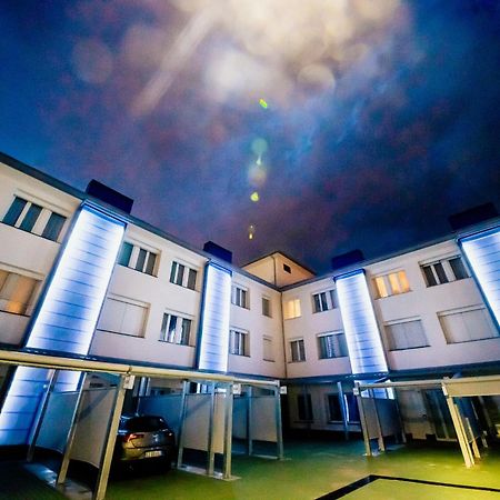 Diamante Mhotel كولّينيو المظهر الخارجي الصورة