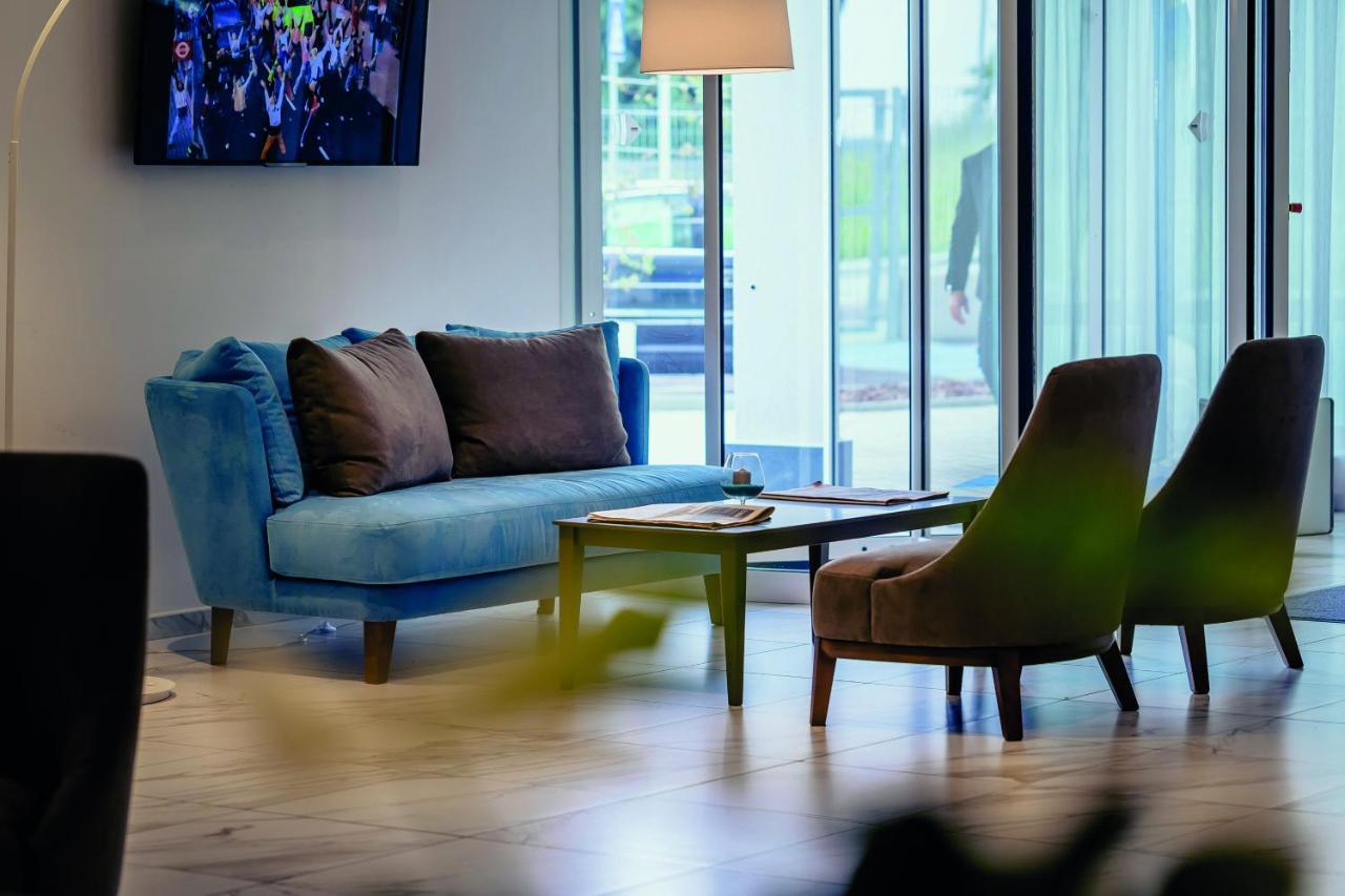 Diamante Mhotel كولّينيو المظهر الخارجي الصورة