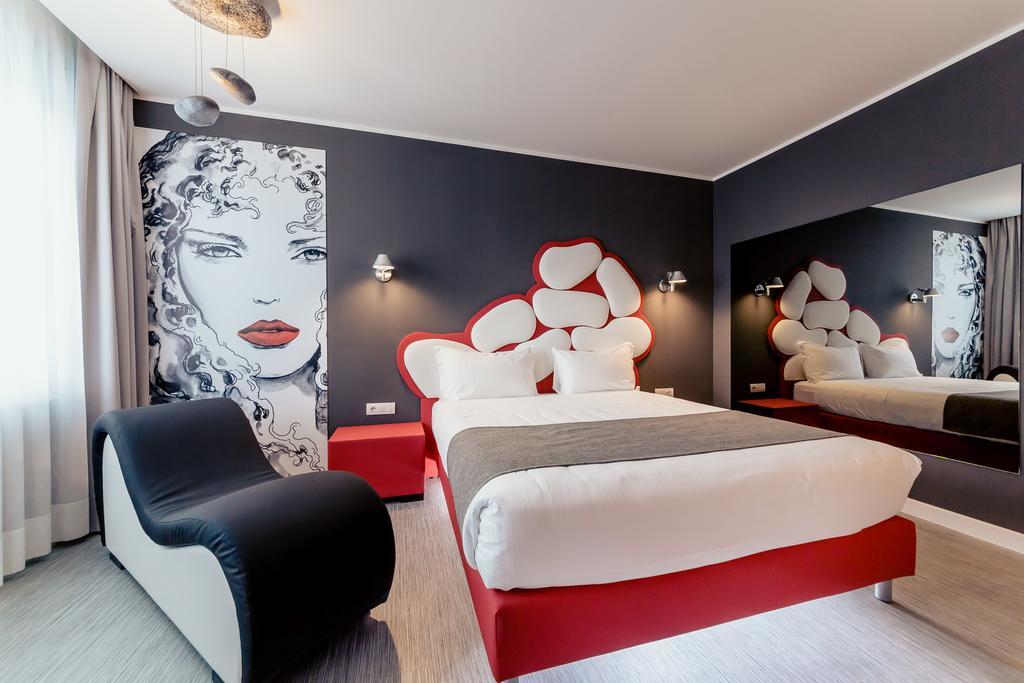 Diamante Mhotel كولّينيو المظهر الخارجي الصورة